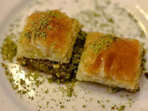 Fıstıklı baklava dilimleri